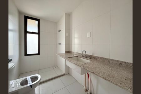 Apartamento à venda com 213m², 4 quartos e 3 vagasBanheiro Suíte 4