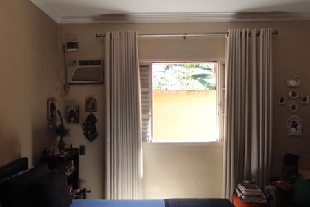 Casa à venda com 375m², 3 quartos e 3 vagasSuite