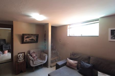 Casa à venda com 375m², 3 quartos e 3 vagasSala de TV