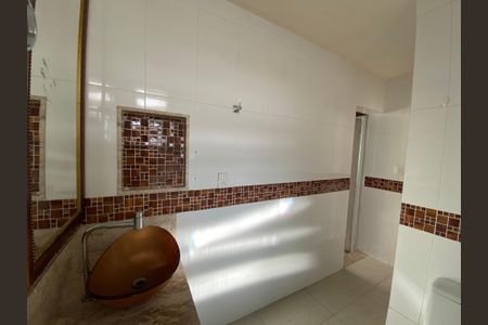 Apartamento para alugar com 75m², 2 quartos e 1 vaga Apartamento para alugar com 75m², 2 quartos e 1 vagaBanheiro da Suíte 1