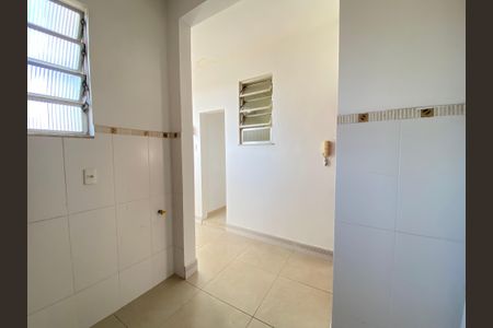 Apartamento para alugar com 75m², 2 quartos e 1 vaga Apartamento para alugar com 75m², 2 quartos e 1 vagaCozinha e Área de Serviço