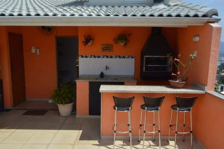 Casa à venda com 180m², 4 quartos e 1 vaga