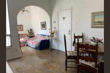 Apartamento à venda com 72m², 2 quartos e sem vaga