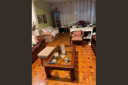 Casa à venda com 4 quartos, 200m² em Cambuci, São Paulo