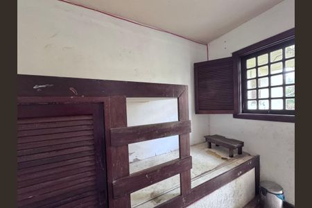 Casa à venda com 360m², 4 quartos e 3 vagas Casa à venda com 360m², 4 quartos e 3 vagasQuarto de Serviço