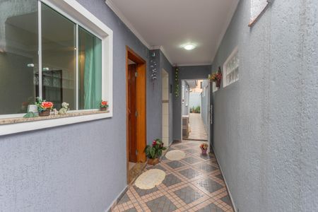 Casa à venda com 150m², 2 quartos e 2 vagas Casa à venda com 150m², 2 quartos e 2 vagasEntrada
