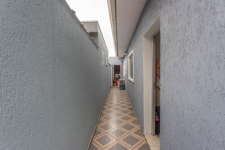 Casa à venda com 150m², 2 quartos e 2 vagas Casa à venda com 150m², 2 quartos e 2 vagasCorredor