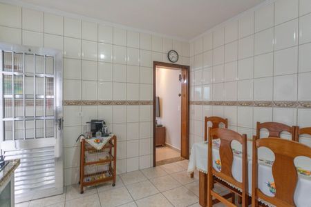 Casa à venda com 150m², 2 quartos e 2 vagas Casa à venda com 150m², 2 quartos e 2 vagasCozinha