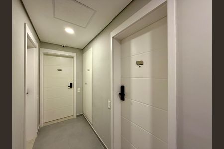 Studio para alugar com 25m², 1 quarto e sem vaga Studio para alugar com 25m², 1 quarto e sem vagaHall Apartamento