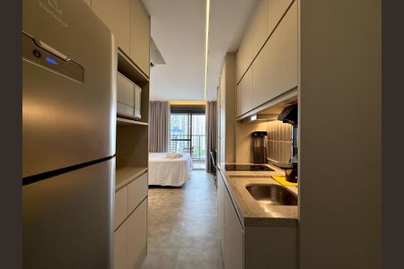 Studio para alugar com 25m², 1 quarto e sem vaga Studio para alugar com 25m², 1 quarto e sem vagaCozinha