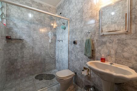 Casa à venda com 150m², 3 quartos e 2 vagas Casa à venda com 150m², 3 quartos e 2 vagasCasa 1 - Banheiro