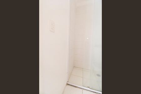 Apartamento para alugar com 57m², 2 quartos e 1 vaga Apartamento para alugar com 57m², 2 quartos e 1 vagaBanheiro da Suíte