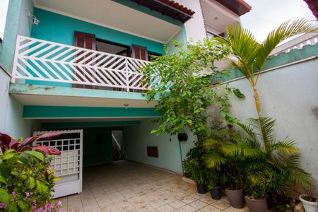 Casa para alugar com 100m², 2 quartos e 2 vagasÁrea comum