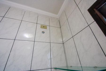 Casa para alugar com 100m², 2 quartos e 2 vagasBanheiro social