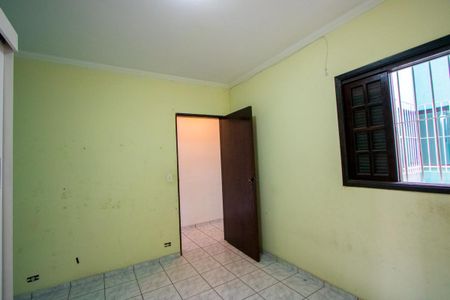 Casa para alugar com 100m², 2 quartos e 2 vagasQuarto 2