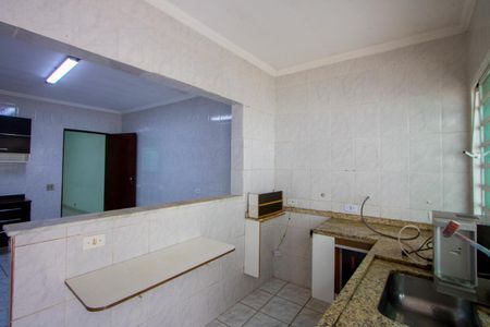 Casa para alugar com 100m², 2 quartos e 2 vagasCozinha