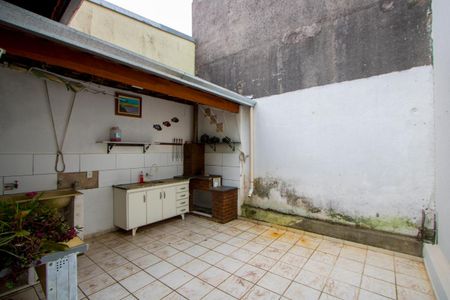 Casa para alugar com 100m², 2 quartos e 2 vagasÁrea de serviço/Quintal