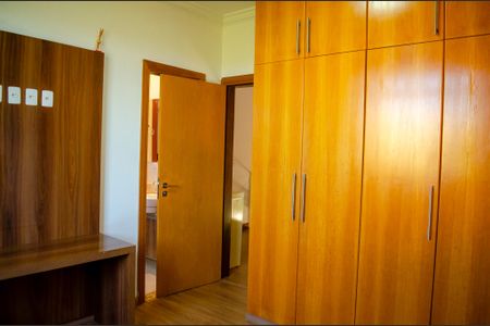 Casa de condomínio para alugar com 1200m², 6 quartos e 3 vagas Casa de condomínio para alugar com 1200m², 6 quartos e 3 vagasSuíte 4
