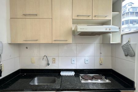 Apartamento à venda com 38m², 1 quarto e sem vaga Apartamento à venda com 38m², 1 quarto e sem vagaCozinha e Área de Serviço