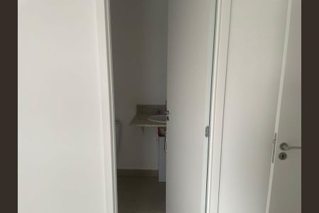 Apartamento à venda com 70m², 2 quartos e 1 vaga Apartamento à venda com 70m², 2 quartos e 1 vagaBanheiro