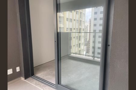 Apartamento à venda com 70m², 2 quartos e 1 vaga Apartamento à venda com 70m², 2 quartos e 1 vagaVaranda
