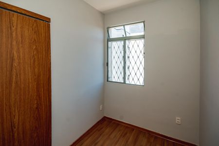 Quarto 2 de apartamento para alugar com 3 quartos, 69m² em Nova Cachoeirinha, Belo Horizonte