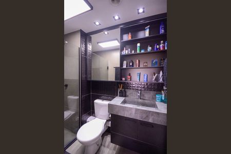 Apartamento à venda com 66m², 2 quartos e 1 vaga Apartamento à venda com 66m², 2 quartos e 1 vagaBanheiro da Suíte