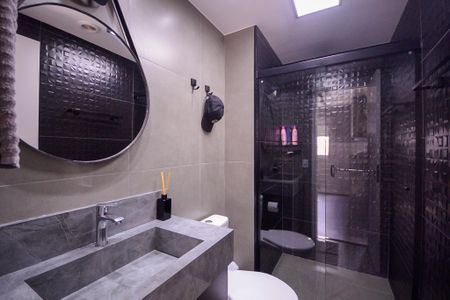 Apartamento à venda com 66m², 2 quartos e 1 vaga Apartamento à venda com 66m², 2 quartos e 1 vagaBanheiro Social