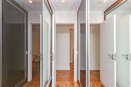 Apartamento à venda com 144m², 3 quartos e 3 vagasSuíte 1