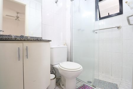 Apartamento à venda com 82m², 3 quartos e 2 vagasBanheiro da Suíte