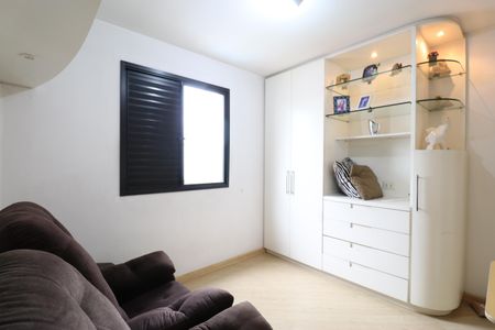 Apartamento à venda com 82m², 3 quartos e 2 vagasQuarto 2