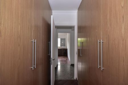 Apartamento para alugar com 147m², 3 quartos e 2 vagasArmário da Suíte