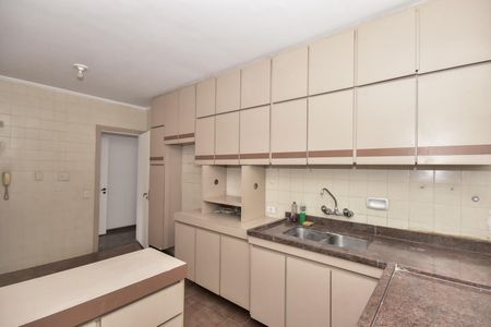 Apartamento para alugar com 147m², 3 quartos e 2 vagasCozinha
