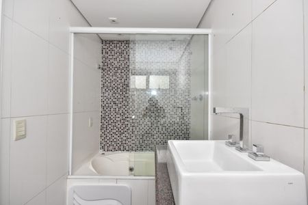 Apartamento para alugar com 147m², 3 quartos e 2 vagasBanheiro da Suíte