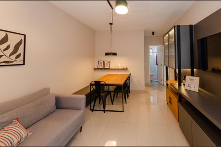 Sala de apartamento à venda com 2 quartos, 45m² em Carlos Prates, Belo Horizonte