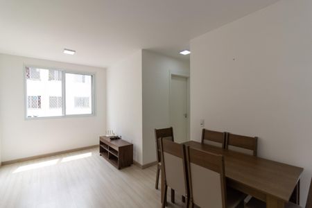 Sala de apartamento para alugar com 2 quartos, 43m² em Santo Amaro, São Paulo