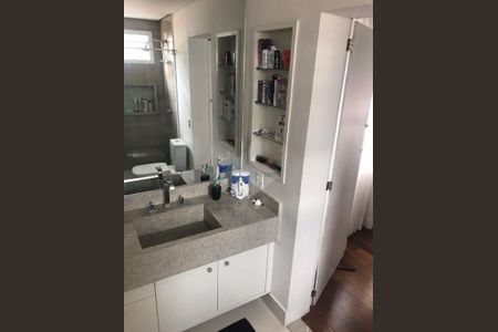 Casa à venda com 4 quartos, 150m² em Jardim Aeroporto, São Paulo