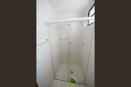 Banheiro de kitnet/studio para alugar com 1 quarto, 30m² em Jardim das Nações, Taubaté