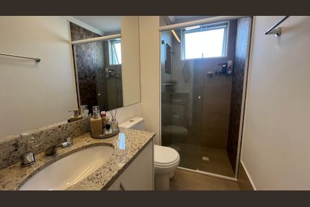 Apartamento à venda com 114m², 3 quartos e 2 vagas Apartamento à venda com 114m², 3 quartos e 2 vagasBanheiro da Suíte