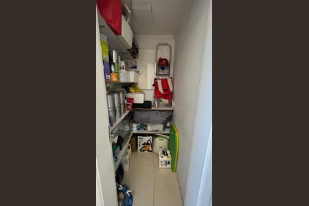 Apartamento à venda com 114m², 3 quartos e 2 vagas Apartamento à venda com 114m², 3 quartos e 2 vagasDespensa