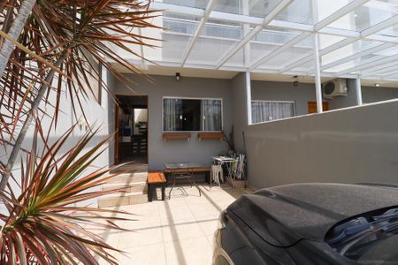 Casa à venda com 107m², 3 quartos e 2 vagas Casa à venda com 107m², 3 quartos e 2 vagasÁrea comum