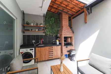 Casa à venda com 107m², 3 quartos e 2 vagas Casa à venda com 107m², 3 quartos e 2 vagasÁrea comumÁrea comum