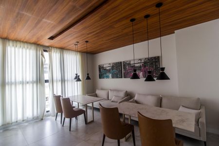 Apartamento à venda com 153m², 2 quartos e 3 vagas Apartamento à venda com 153m², 2 quartos e 3 vagasÁrea comum - Salão de festas