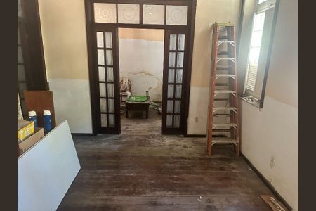 Casa à venda com 1 quarto, 96m² em Santa Rosa, Niterói