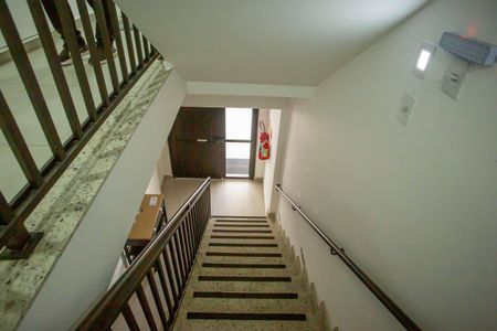 Apartamento à venda com 40m², 2 quartos e 1 vagaEscada