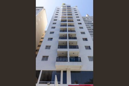 Apartamento à venda com 53m², 2 quartos e 1 vaga Apartamento à venda com 53m², 2 quartos e 1 vagaFachada