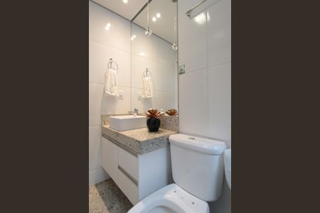 Apartamento à venda com 180m², 3 quartos e 4 vagasBanheiro da Suite 2