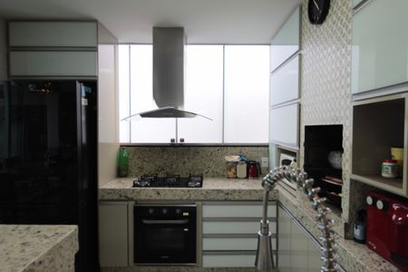 Apartamento à venda com 180m², 3 quartos e 4 vagasÁrea Gourmet