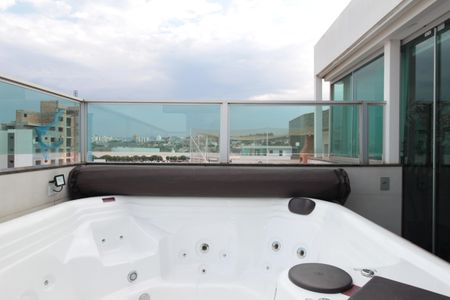 Apartamento à venda com 180m², 3 quartos e 4 vagasÁrea comum