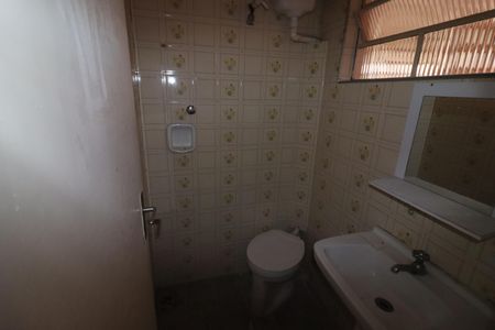 Casa à venda com 160m², 4 quartos e 2 vagasBanheiro de serviço